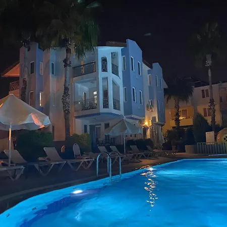 Aparthotel Papaya Apart *